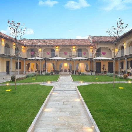 Agriturismo Cascina Varie Castagnito Exteriör bild