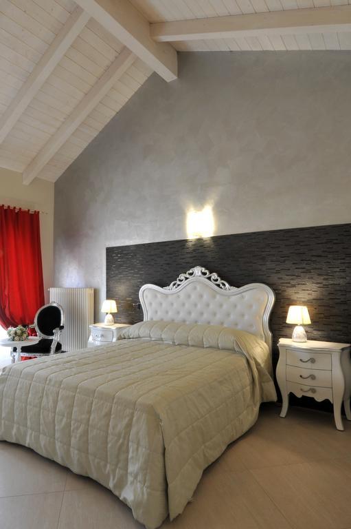 Agriturismo Cascina Varie Castagnito Exteriör bild