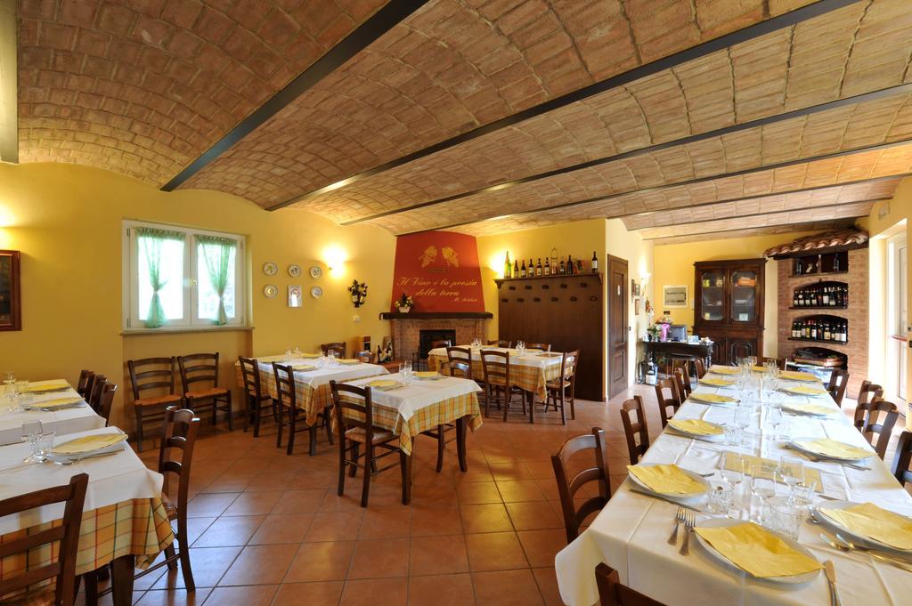 Agriturismo Cascina Varie Castagnito Exteriör bild
